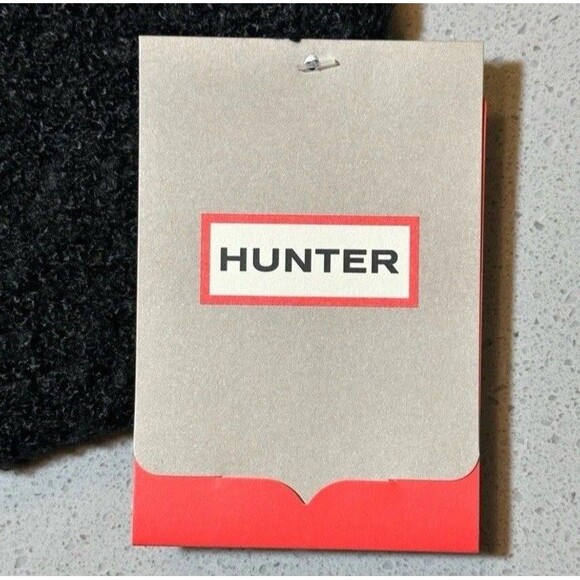 Hunter Tonal Patch Logo Beanie - Black OS, $58 MSRP, New With Tags - Picture 8 of 12